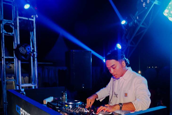 DJ Profile Dipha Barus “DJ Syariah” Asal Indonesia