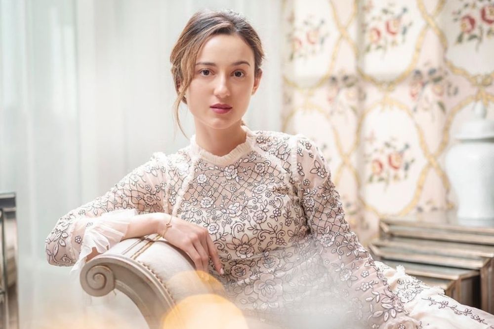 Melihat 7 Pesona Artis Indonesia yang Berdarah Prancis
