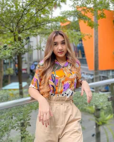 Potret Manis Sesesvana, Seleb Tiktok Asal Bandung yang Super Charming!