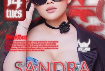 MONKEY KING BAR & LOUNGE GADING SERPONG - SANDRA QUEEN