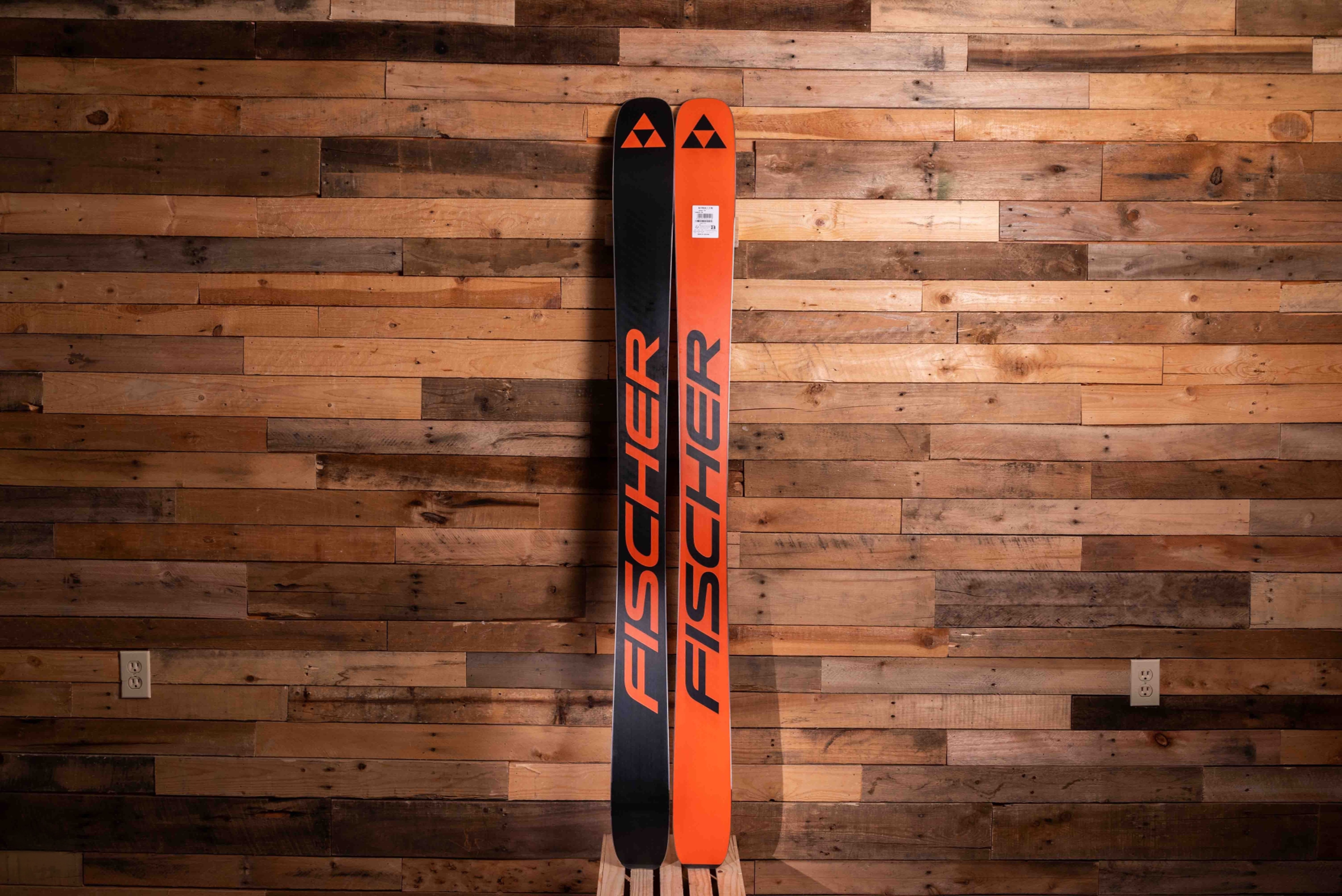 Deretan Alat Ski Premium, Ada yang Seharga Motor!