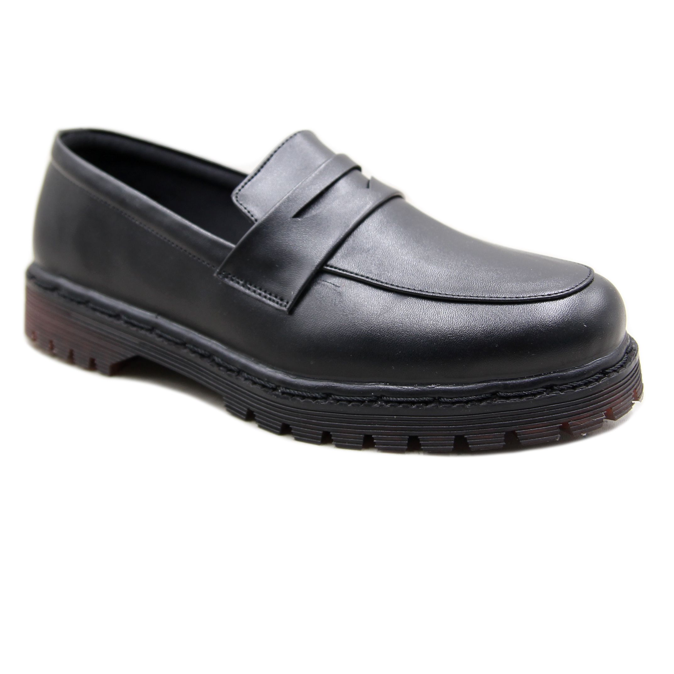Tampil Profesional dengan 5 Sepatu Formal Lokal Pria Ini
