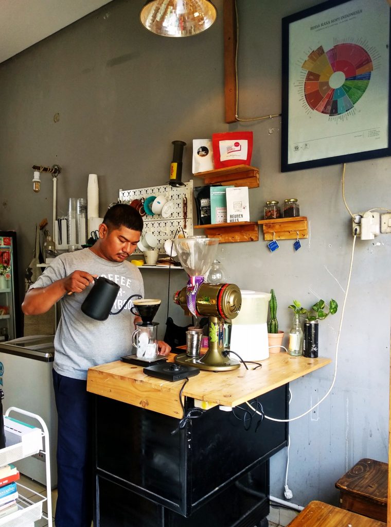 Menyeruput Kopi Termahal Dunia di Warkop Jaelansky