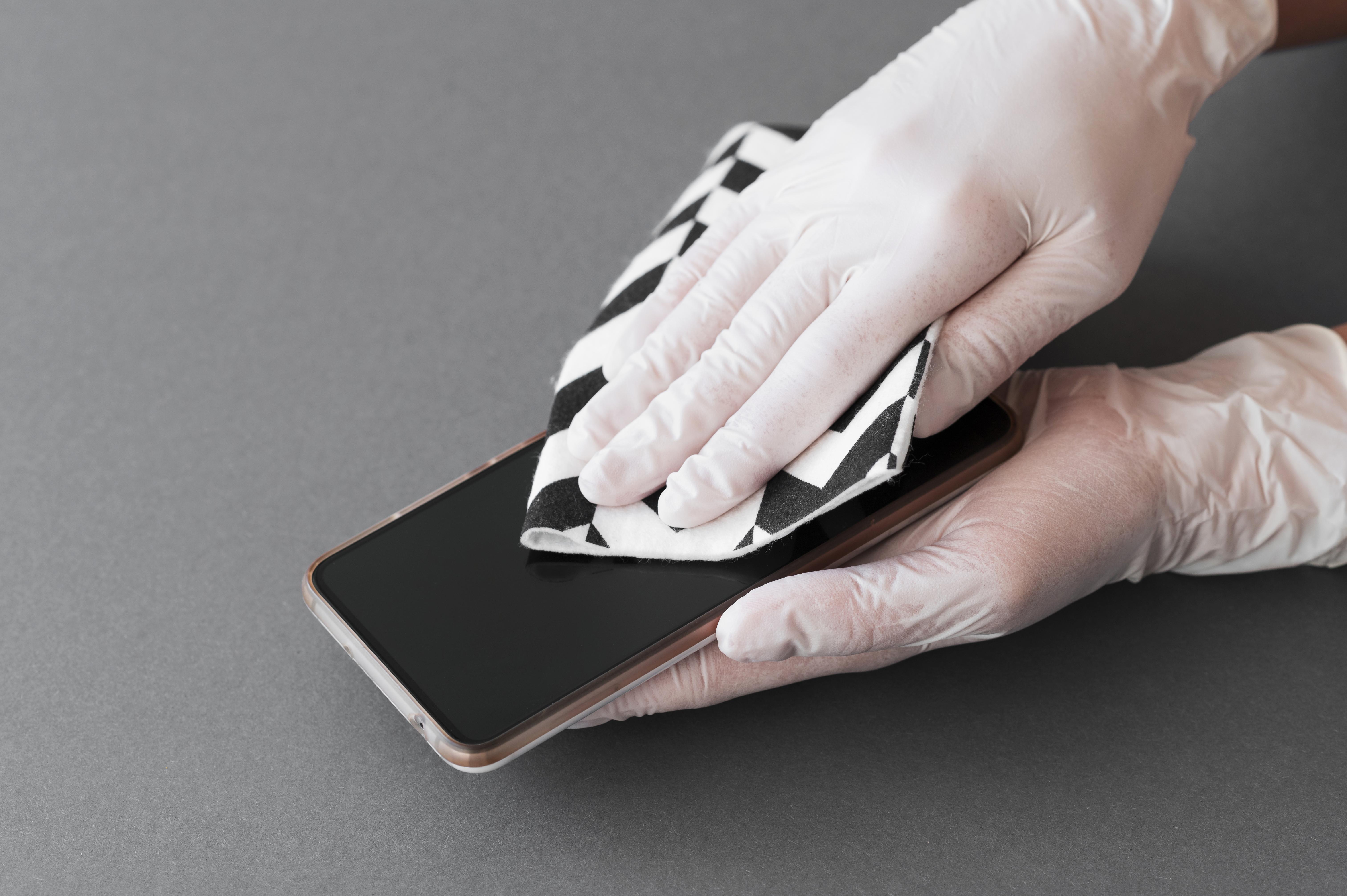 Cara Efektif Rawat Layar Smartphone Agar Awet