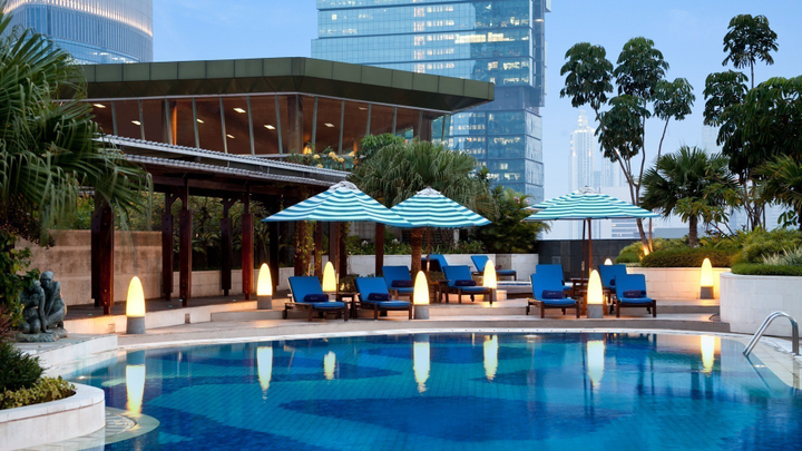 10 Rooftop Bar di Jakarta yang Instagramable