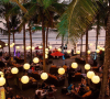 Indahnya Suasana Klub Woo Bar di Tepi Pantai