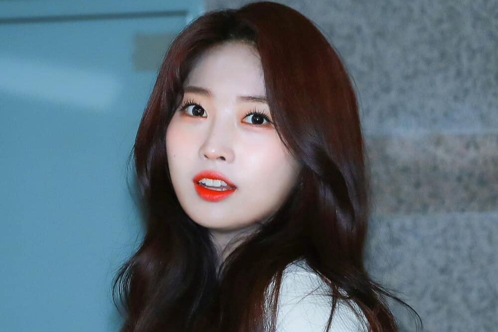Cantiknya Potret Kece Sihyeon Sang Leader Everglow