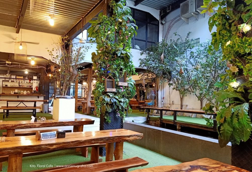 Nongkrong dengan Ribuan Bunga di KITO Floral Cafe & Resto Medan