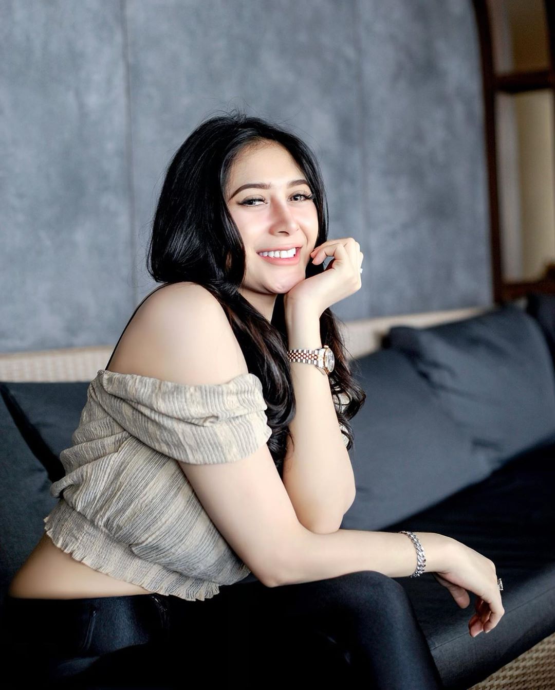 Profil Selebgram Tania, Dianggap Lebih Cantik dari Angela Lee
