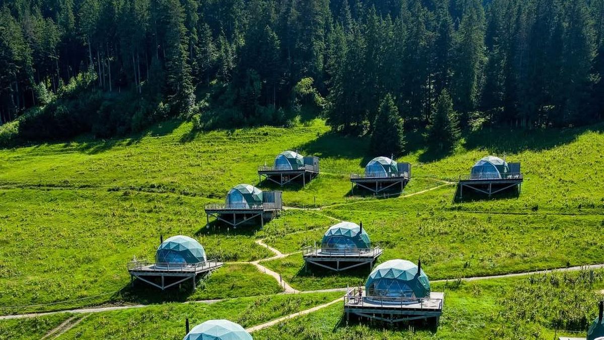 Glamping Mewah? Ini Lokasi yang Bisa Kalian Tuju!