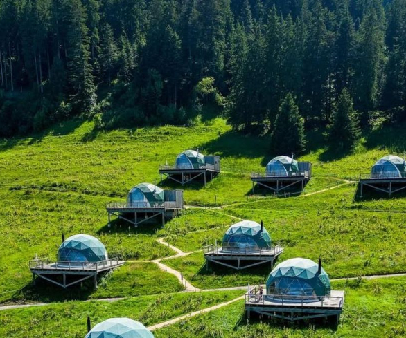 Glamping Mewah? Ini Lokasi yang Bisa Kalian Tuju!