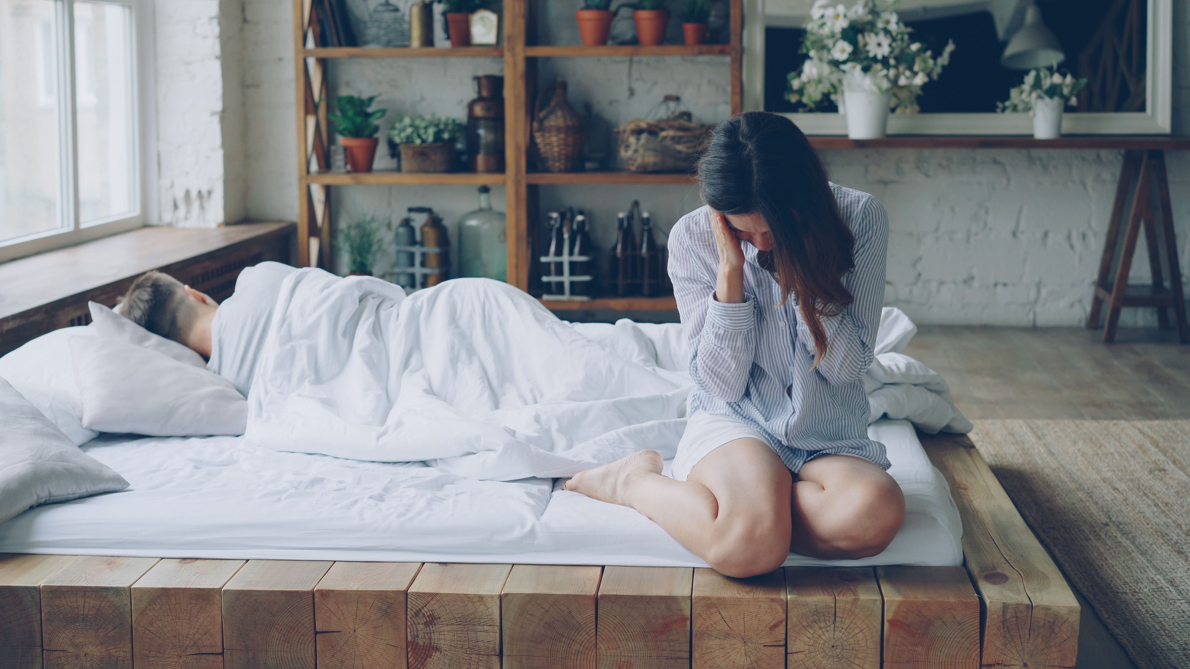 Stres dan Kurang Tidur Turunkan Gairah Seksual, Kenapa?!