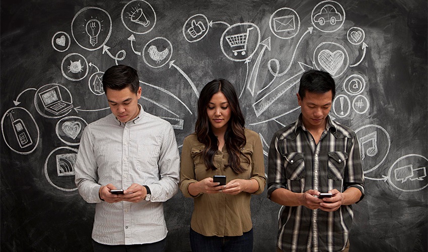 Waspada, Kecanduan Media Sosial Mengintai!