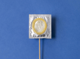 Pentingnya Gunakan Pengaman Saat Berhubungan Seksual