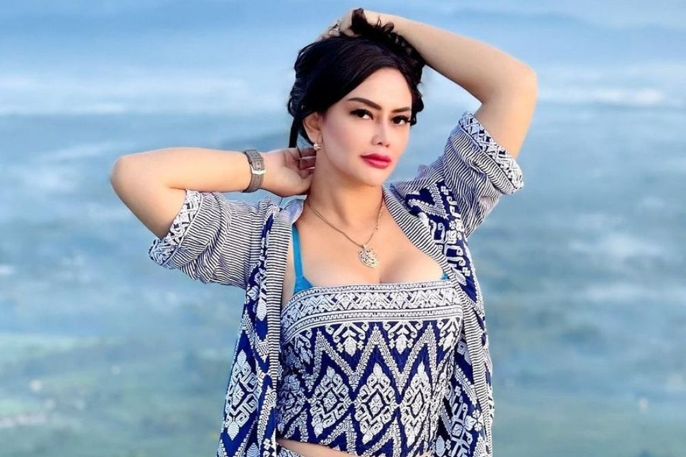 Potret Sensual Sisca Mellyana yang Membuat Melek Mata Kaum Adam
