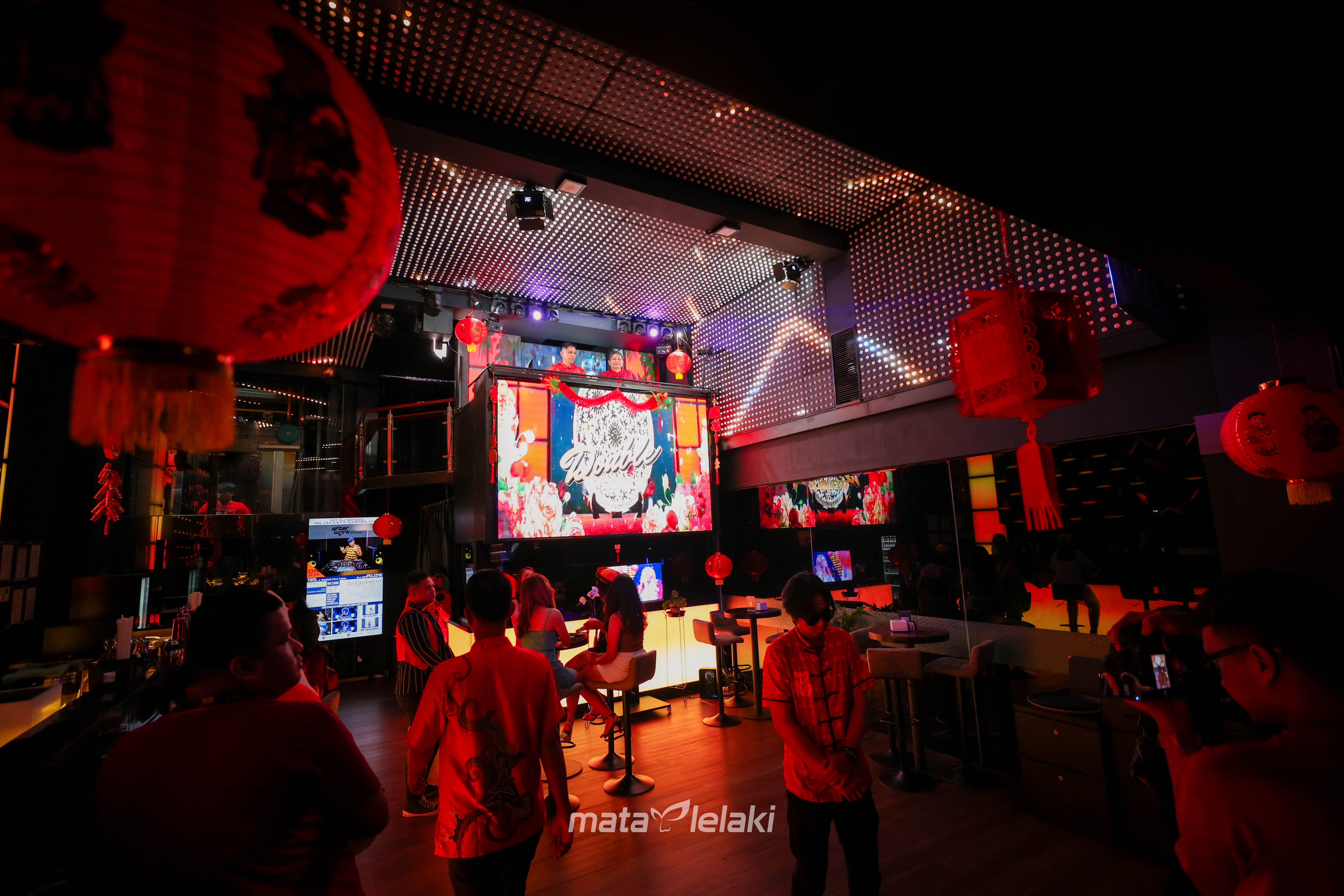 Hangout Premium dan Cozy di Afterwork Resto &amp; Lounge