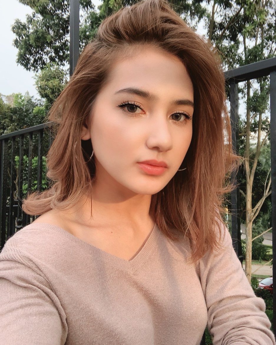 Dinda Maulina Dinda Maulina