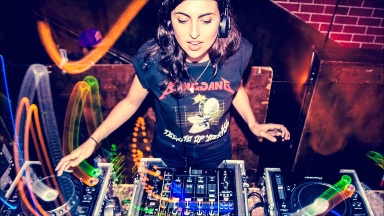 Profile DJ Anna Lunoe, DJ Multitalent Asal Australia
