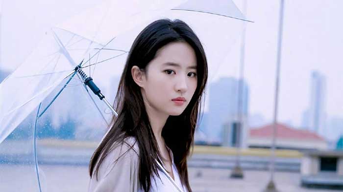 Liu Yifei, Pemeran Mulan yang Cantik Mempesona
