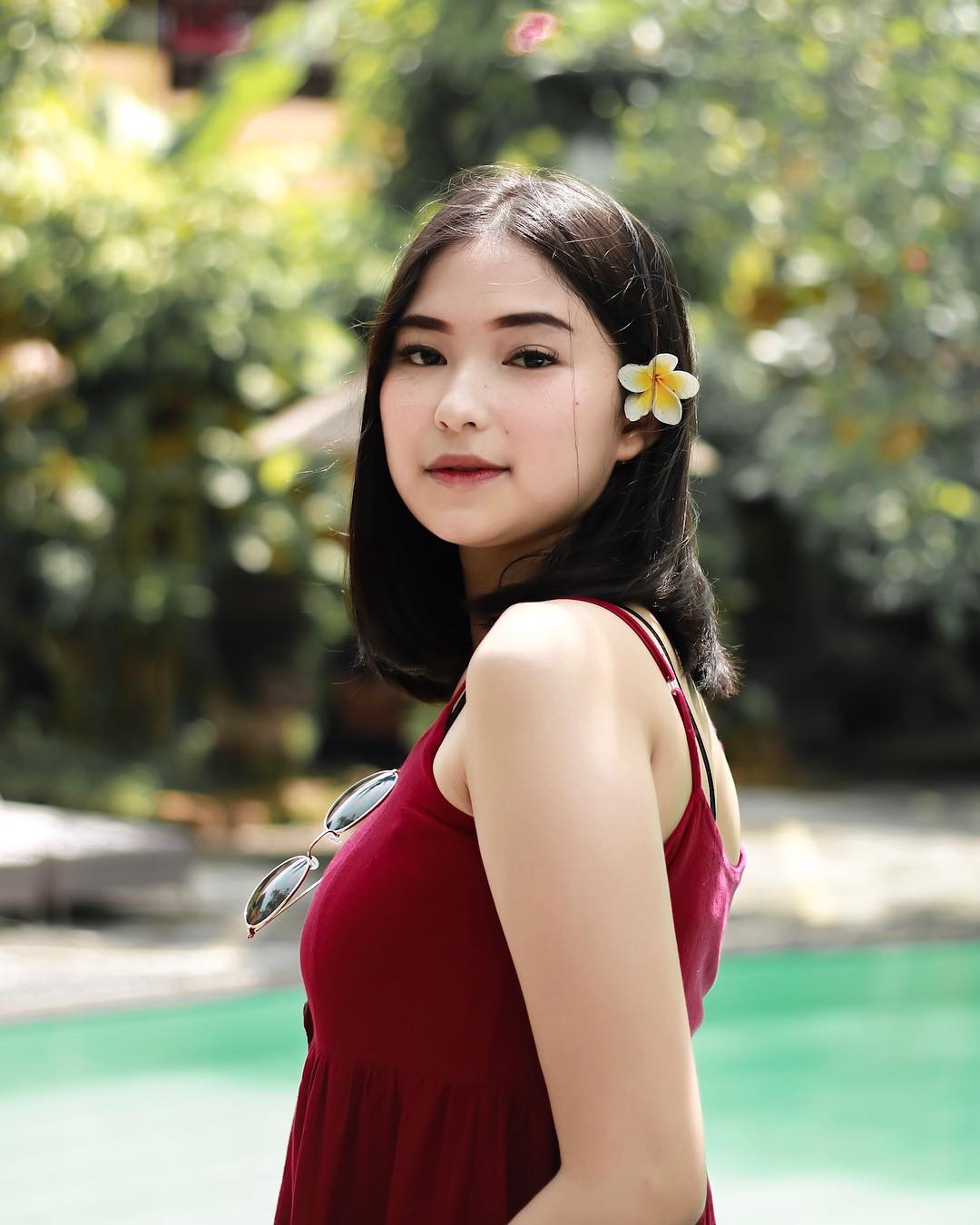 Putry Jeje, Model dan Selebgram Berpenampilan Anggun