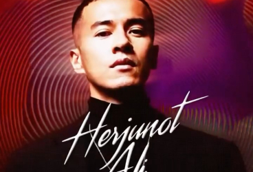 DELULU JAKARTA - SICKO (HERJUNOT ALI)