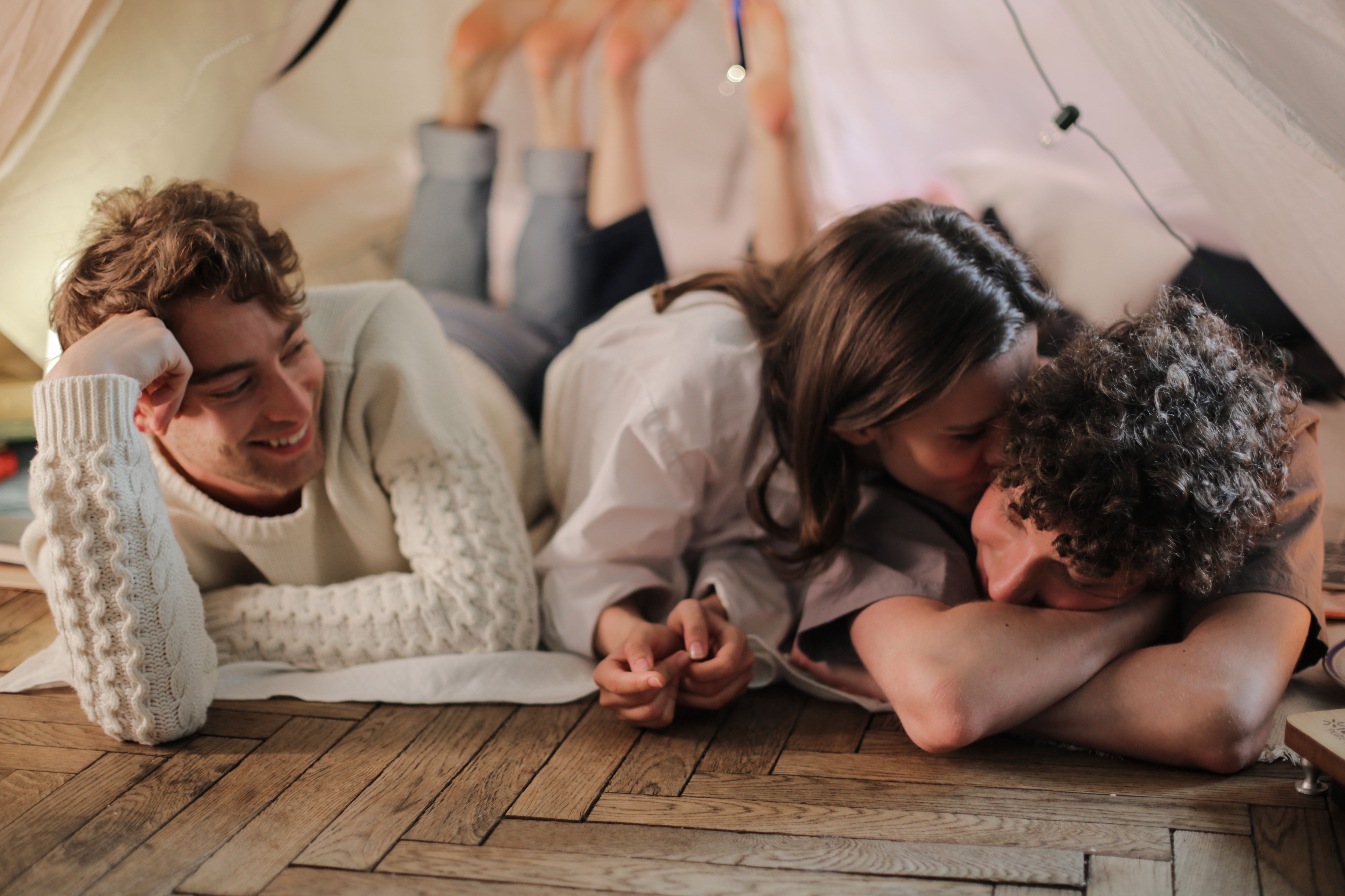 Cuckolding, Senang Melihat Pasangan Bercinta dengan Orang Lain