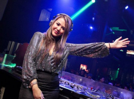 Vega Stasche, Female DJ Cantik yang Selalu Bikin Pecah Suasana