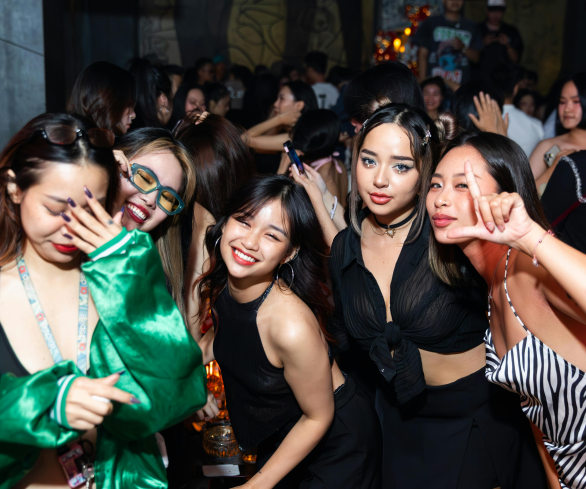 Bukan Sekadar Party, Ini Peran Penting Hosting Club