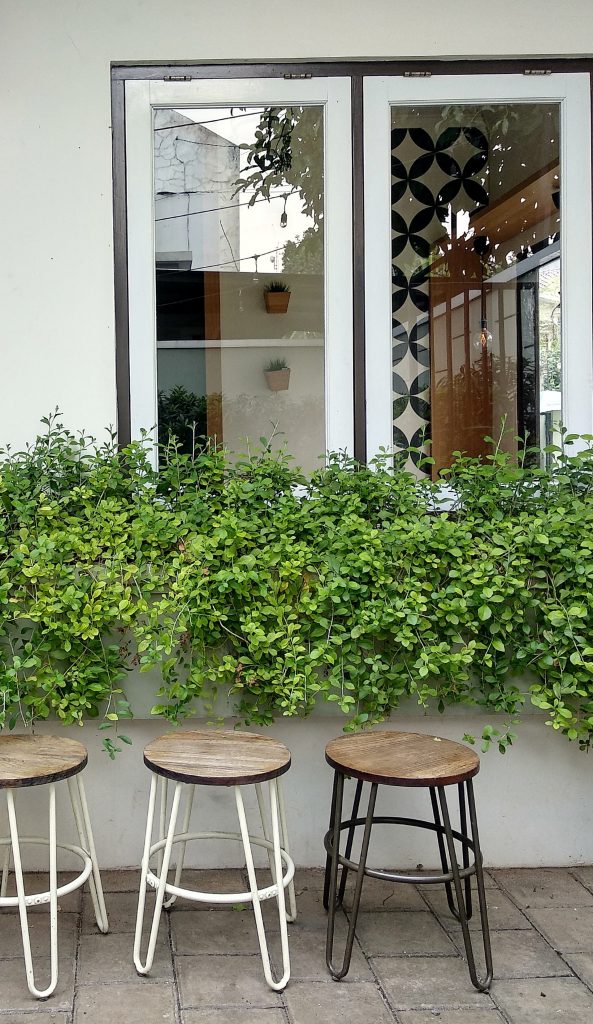 Menikmati Ngopi Rasa Rumah di Jacob Koffie Huis