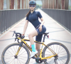 Kayla Juna, Model Seksi Asal Kanada yang Hobi Bersepeda