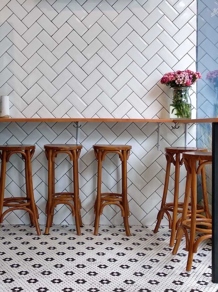Farmgirl Cafe, Cafe dengan Desain Biru Bergaya American Dinner