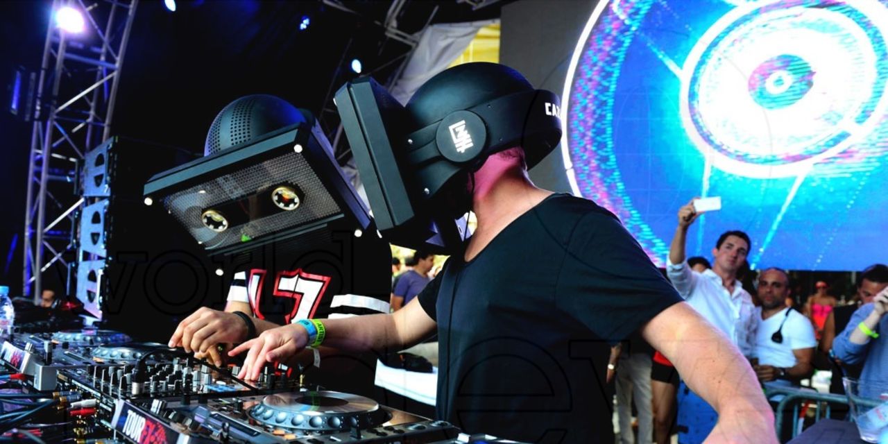 DJ Cazzette, Duo Group Swedia dengan Kepala Kaset